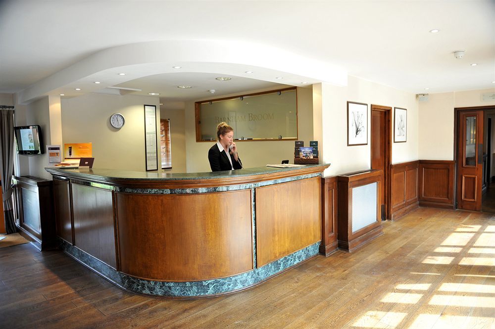 บาร์นแฮม บรูม โฮเต็ล กอล์ฟ แอนด์ สปา Hotel Colton  ภายนอก รูปภาพ